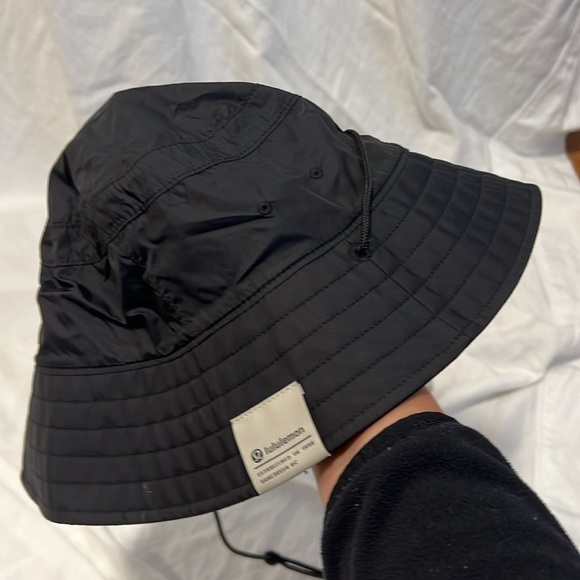 Lululemon Patch Logo Bucket Hat - Picture 2 of 3